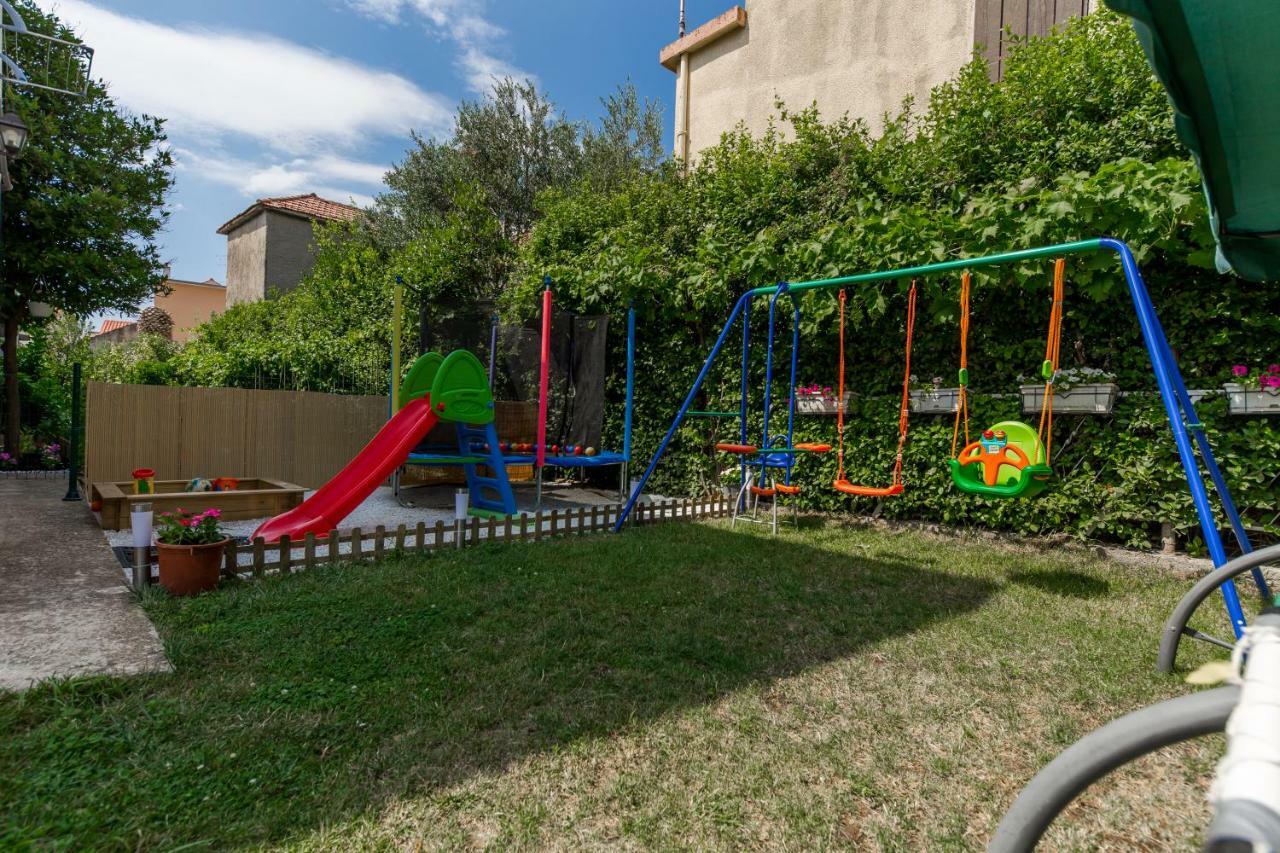 Apartman Nikolic 2 Apartment Kastela Exterior photo